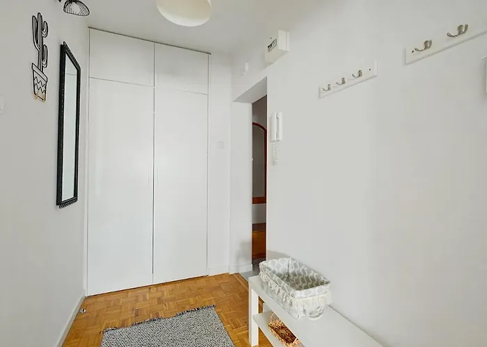 2 Bedroom Apt In Heart Of Zgoda 9 Tv70