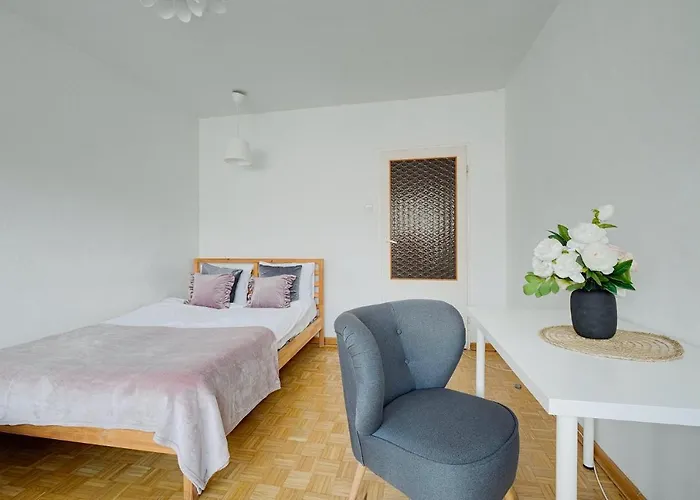 2 Bedroom Apt In Heart Of Zgoda 9 Tv70